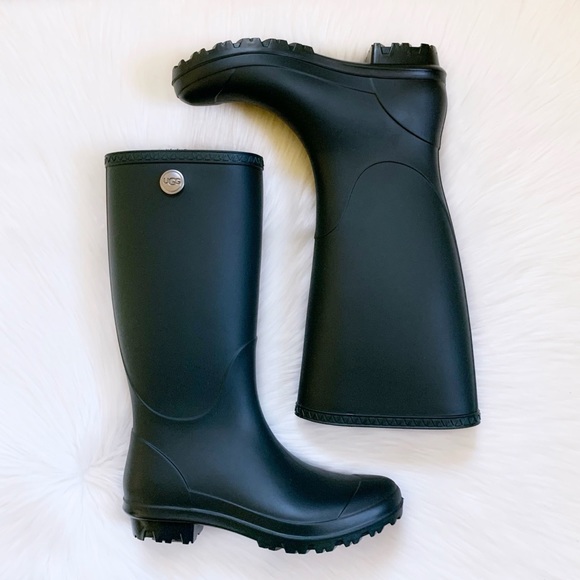 UGG Shelby Matte Rain Boots In Olive - Picture 2 of 7